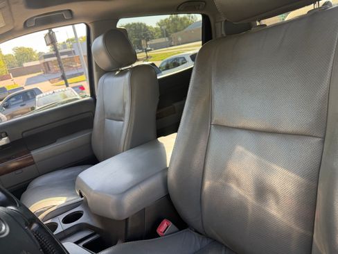 Used 2011 Toyota Tundra Platinum image 15