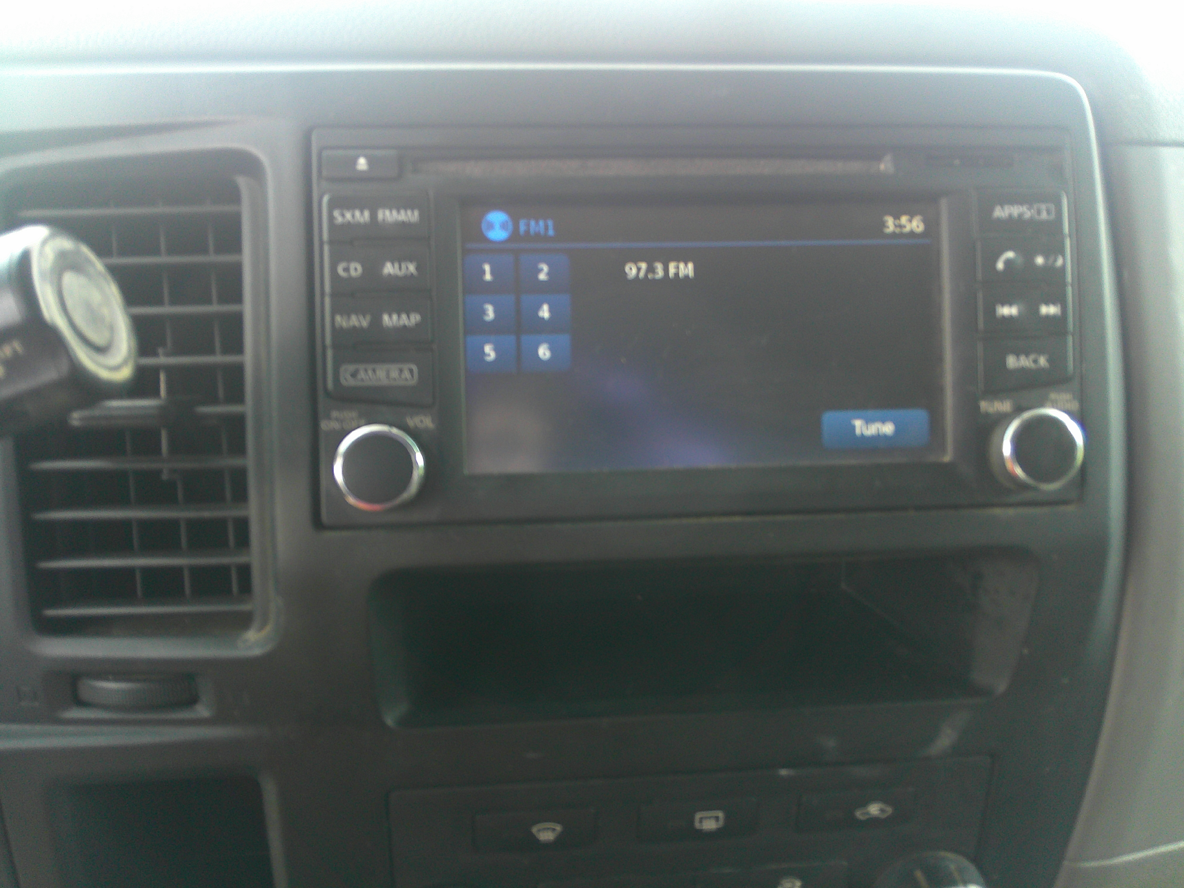 Used 2019 Nissan NV 1500 SV RWD image 10