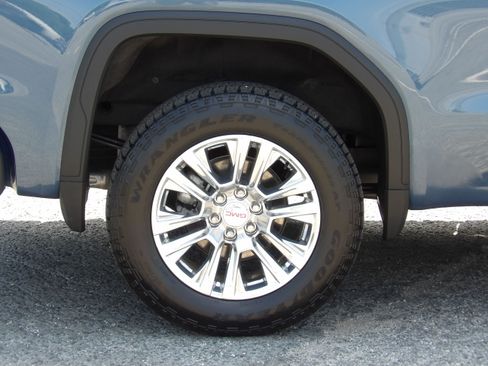 Used 2026 GMC Sierra 1500 4x4 Crew Cab Denali image 11