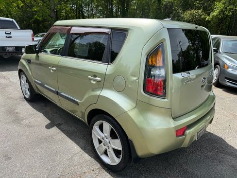 Used 2011 Kia Soul ! image 3