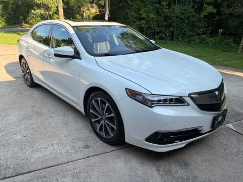 Used 2015 Acura TLX V6 SH-AWD w/ Advance Package image 4