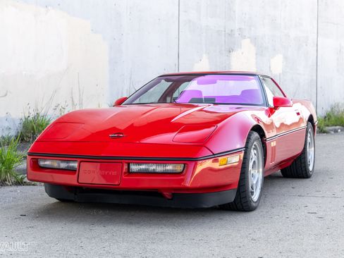 Used 1990 Chevrolet Corvette ZR-1 Coupe RWD image 2