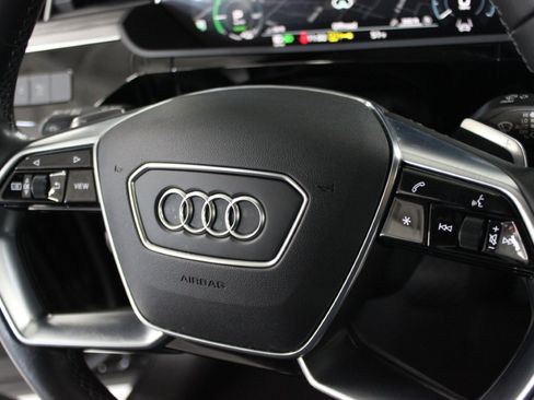 Used 2024 Audi Q8 e-tron Premium image 28