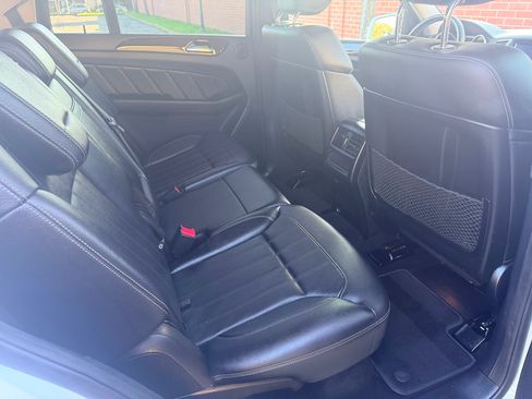 Used 2015 Mercedes-Benz GL 450 image 16