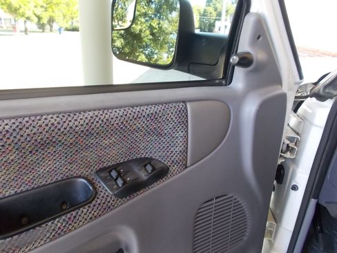 Used 1998 Dodge Ram 2500 Truck AWD/4WD image 46