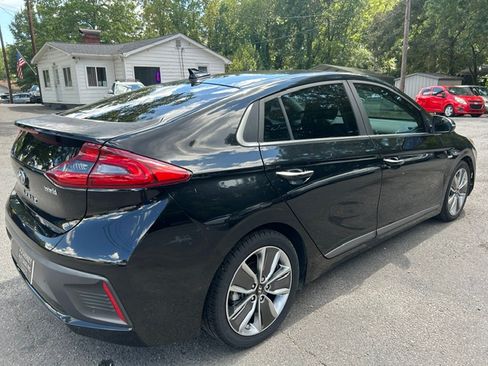 Used 2018 Hyundai Ioniq Hybrid Limited w/ Ultimate Pkg FWD image 5