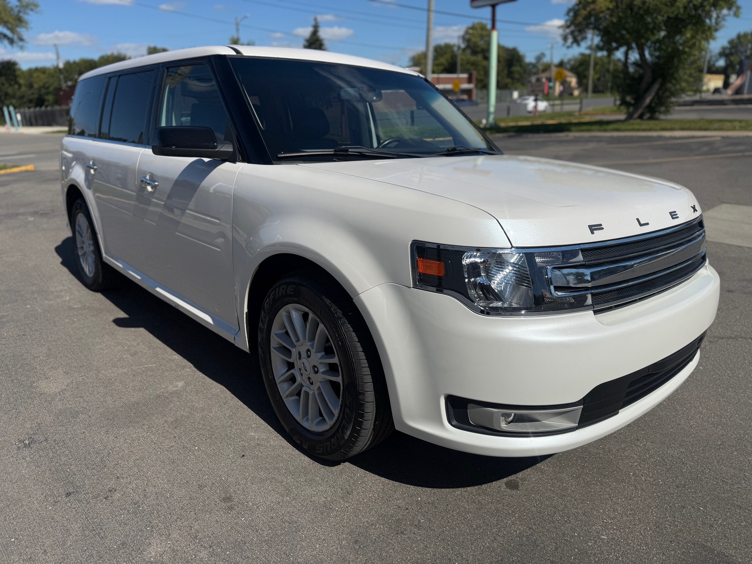 Used 2019 Ford Flex FWD SEL image 1