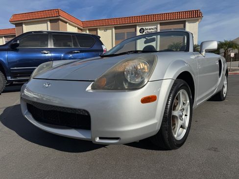 Used 2002 Toyota MR2 Spyder image 5