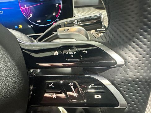 Used 2025 Mercedes-Benz GLC 43 AMG image 23