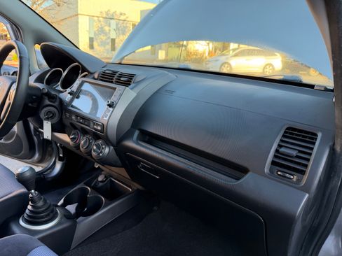 Used 2008 Honda Fit Sport image 30