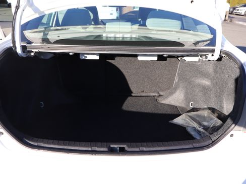 Used 2010 Toyota Corolla LE image 28