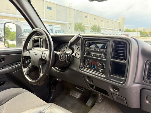 Used 2007 Chevrolet Silverado 3500 4x4 Crew Cab image 76