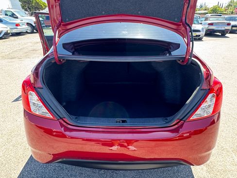 Used 2018 Nissan Versa SV FWD image 23