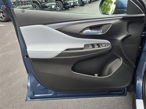 New 2025 Buick Envista Preferred image 11