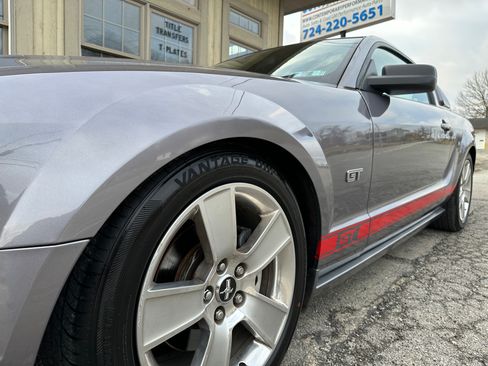Used 2006 Ford Mustang GT image 9