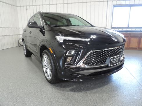 Used 2024 Buick Encore GX Avenir image 6