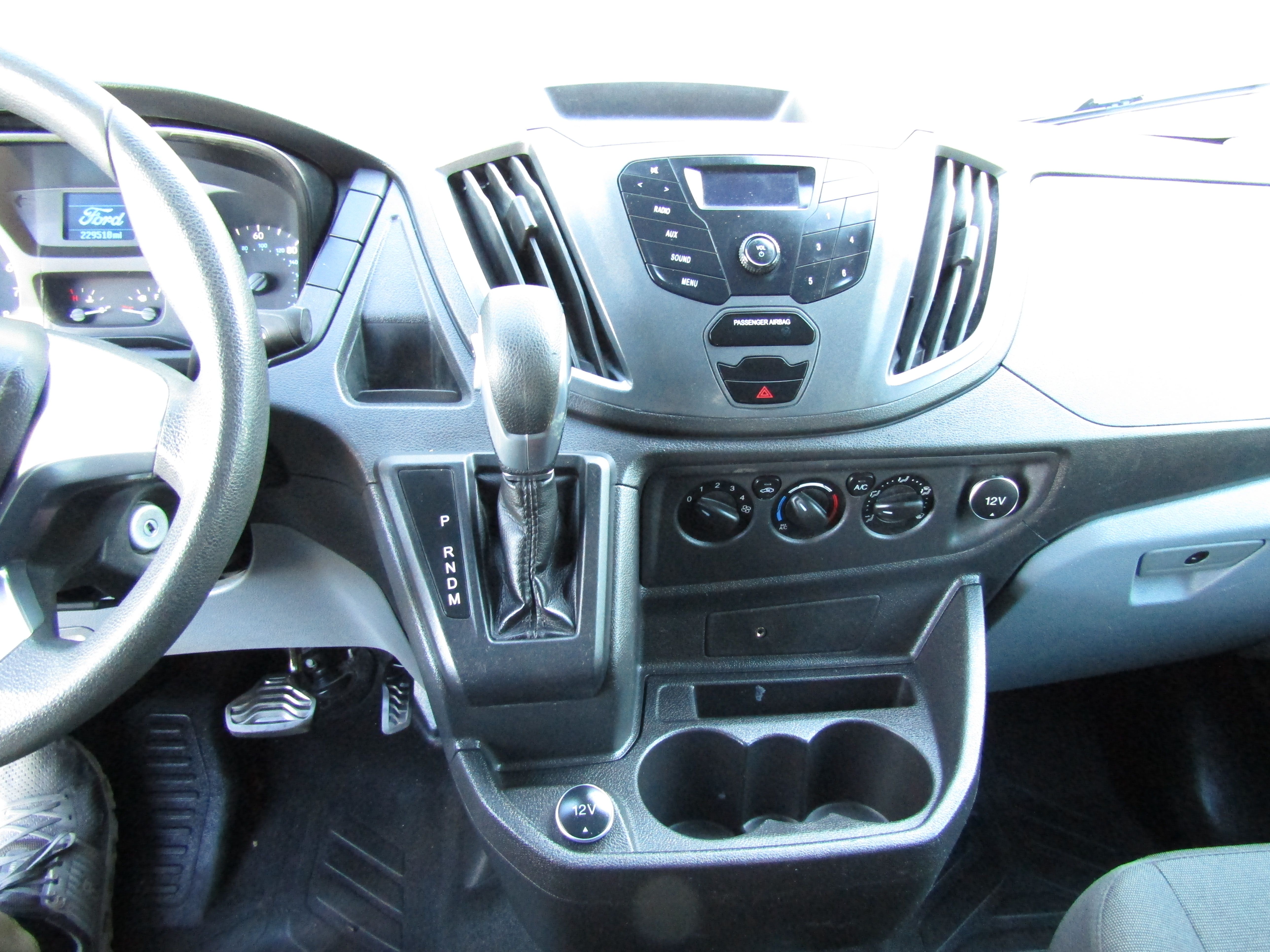 Used 2019 Ford Transit 250 130 Low Roof RWD image 13