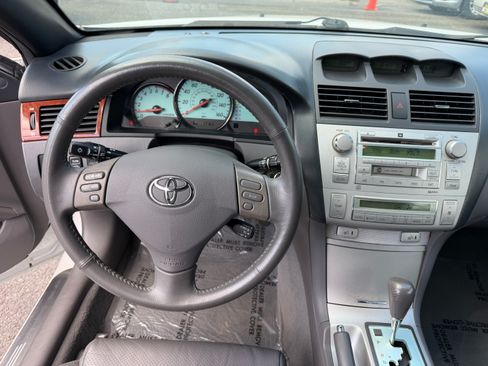 Used 2006 Toyota Solara SLE image 16