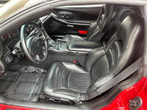 Used 1998 Chevrolet Corvette Coupe RWD image 25