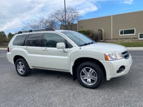Used 2007 Mitsubishi Endeavor SE image 10