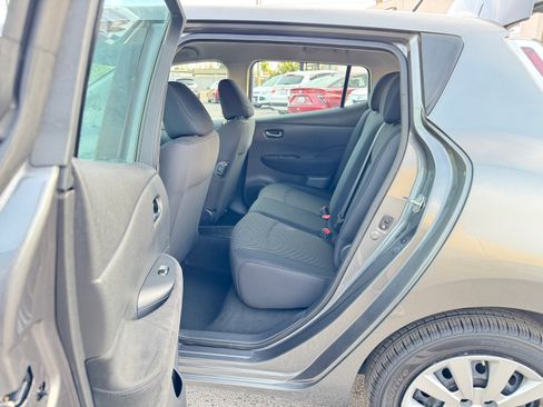 Used 2015 Nissan Leaf S image 20