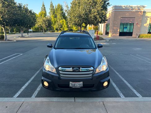 Used 2014 Subaru Outback 2.5i Premium Wagon 4D AWD/4WD image 4