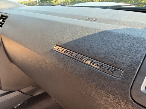 Used 2010 Dodge Challenger R/T image 30