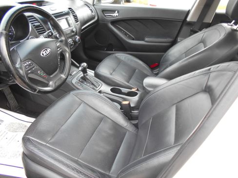 Used 2014 Kia Forte EX image 9