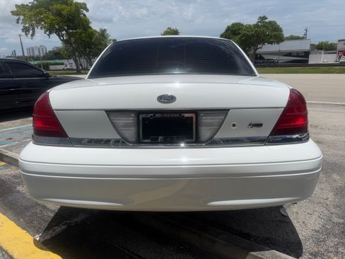 Used 2010 Ford Crown Victoria Police Interceptor RWD image 8