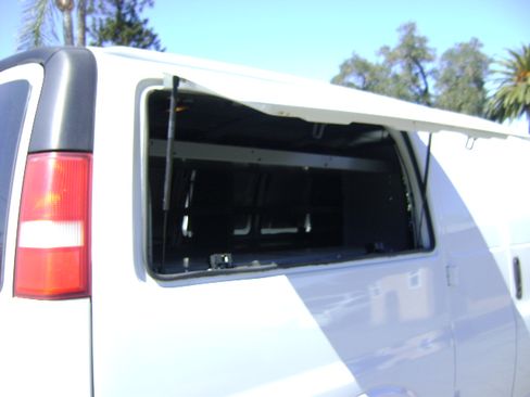 Used 2009 GMC Savana 3500 image 9