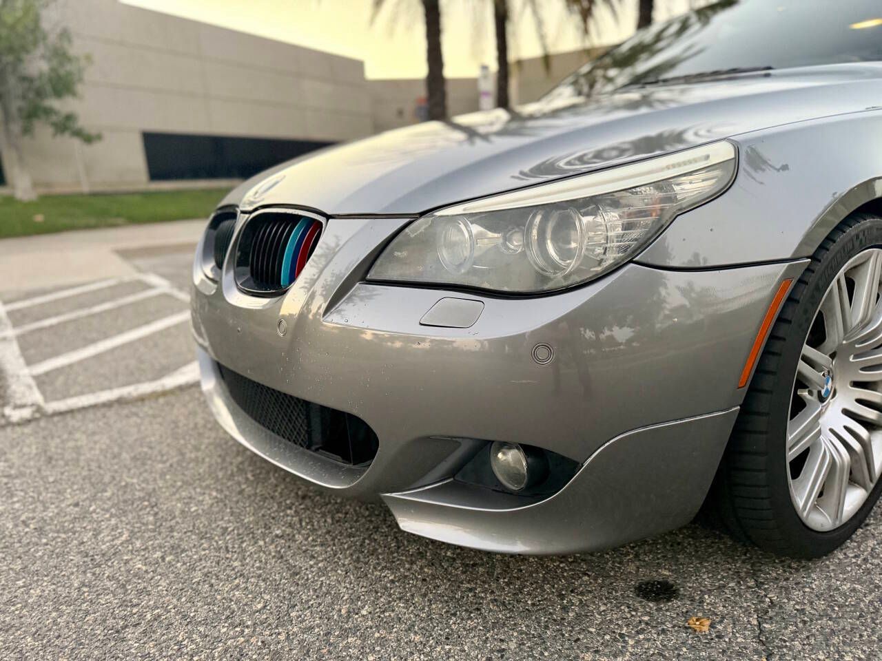 Used 2010 BMW 550i w/ M-Sport Package RWD image 28