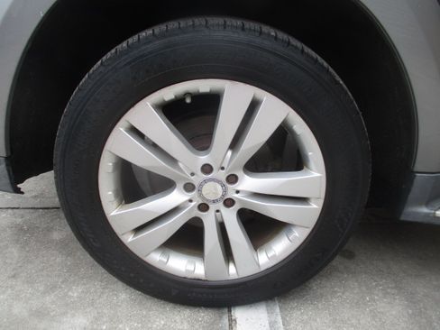 Used 2010 Mercedes-Benz GL 450 image 24