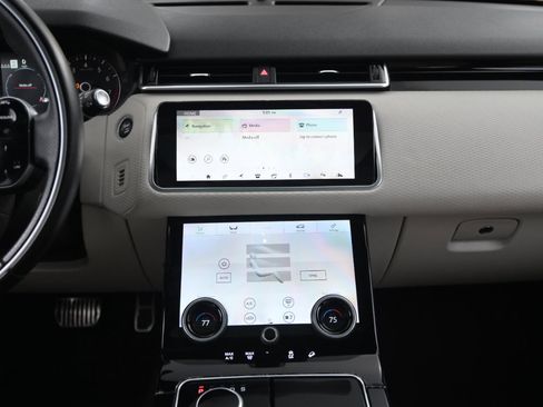 Used 2020 Land Rover Range Rover Velar R-Dynamic S image 22