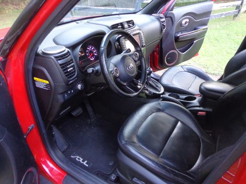 Used 2015 Kia Soul ! w/ SUN & SOUND PACKAGE FWD image 9