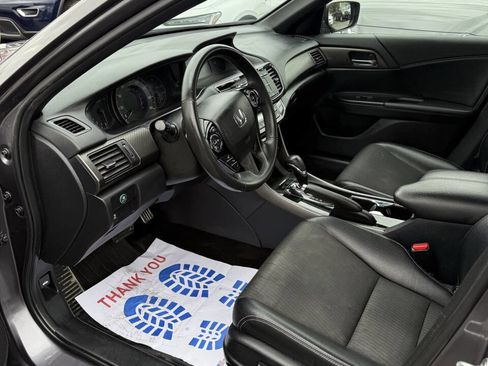 Used 2017 Honda Accord Sport image 10