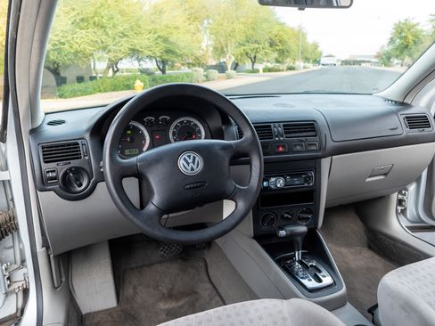 Used 2005 Volkswagen Jetta GLS TDI image 17