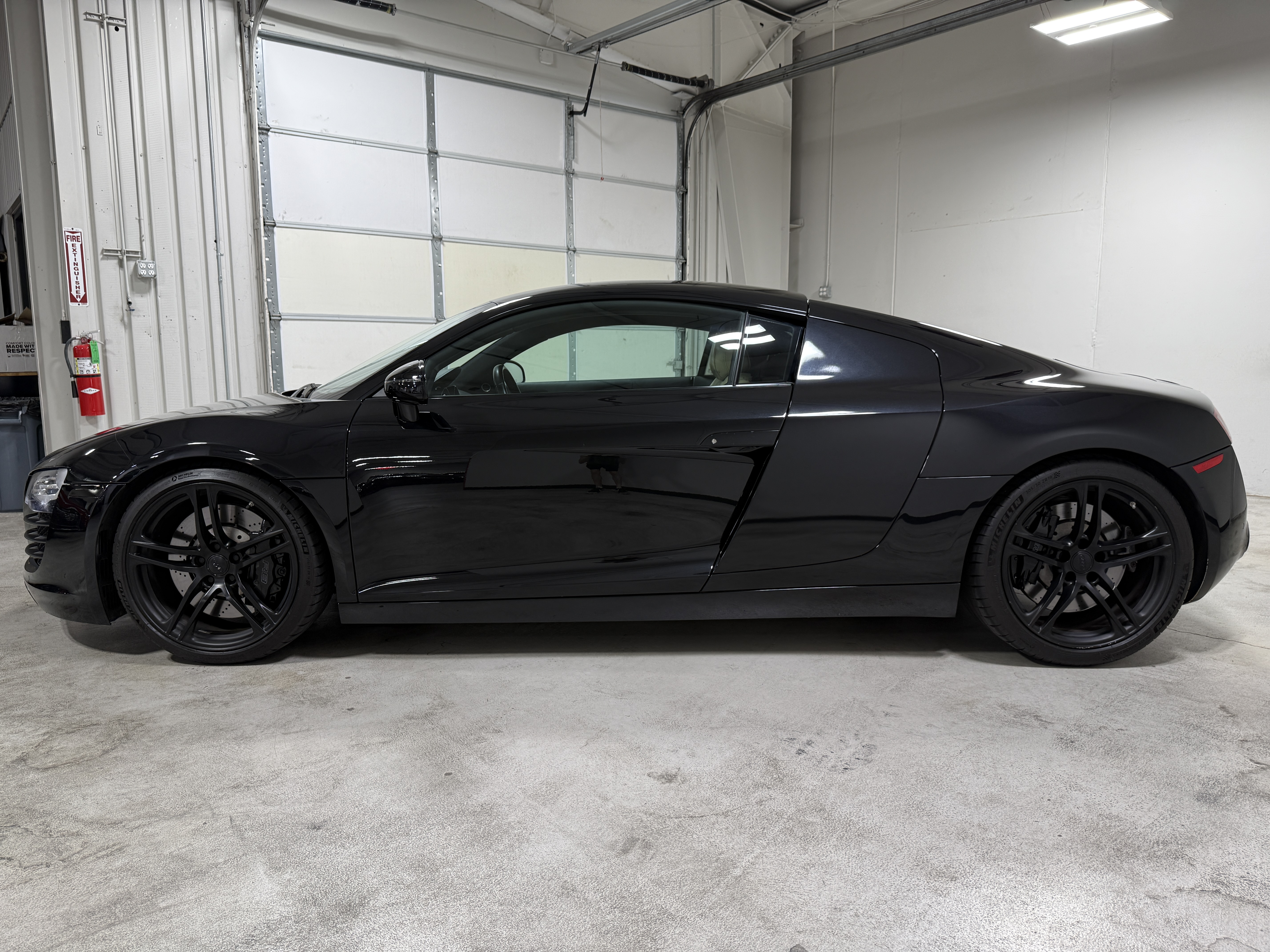 Used 2009 Audi R8 4.2 Coupe AWD/4WD image 9