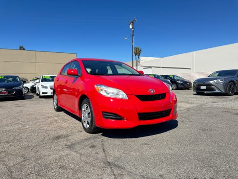 Used 2010 Toyota Matrix image 11