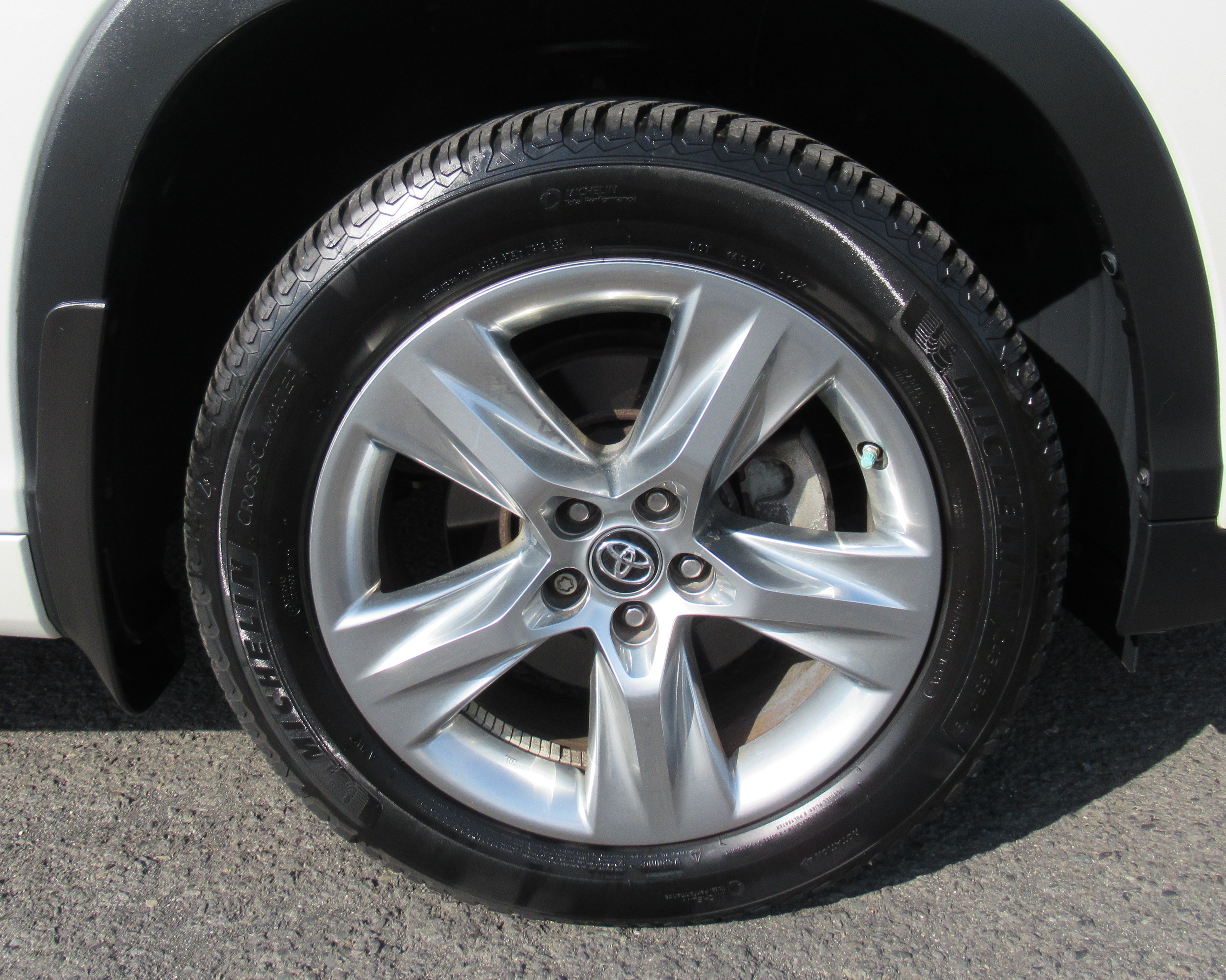 Used 2017 Toyota Highlander AWD V6 image 28