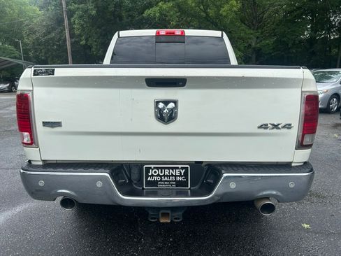 Used 2017 RAM 1500 4x4 Crew Cab Laramie image 4