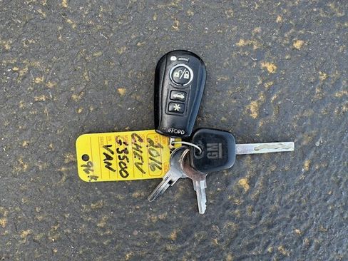 Used 2016 Chevrolet Express 3500 image 21