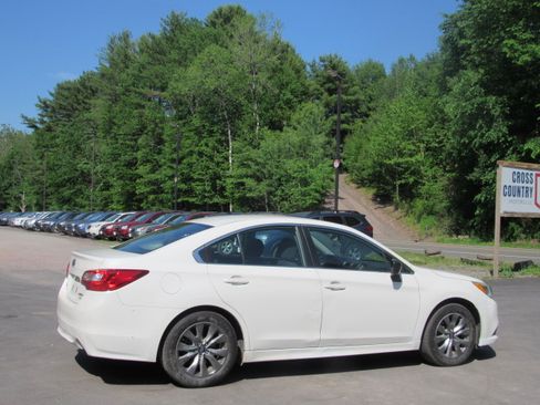 Used 2017 Subaru Legacy 2.5i AWD/4WD image 8