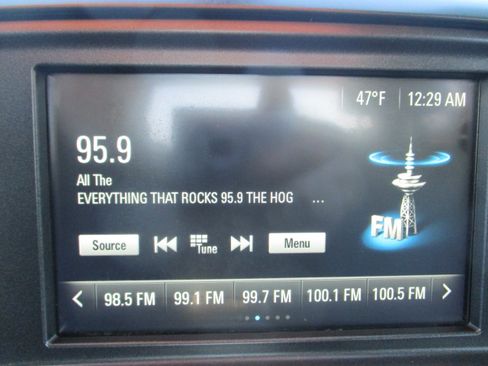 Used 2019 Chevrolet Silverado 1500 LD image 33