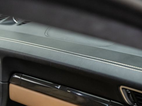 Used 2017 Porsche 911 Turbo image 38