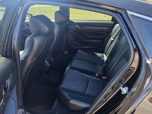 Used 2022 Honda Accord Sport image 12