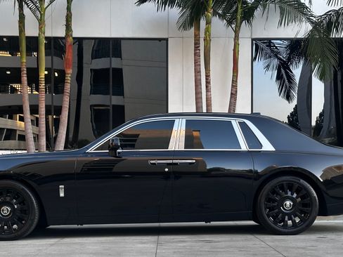 Used 2021 Rolls-Royce Phantom image 6