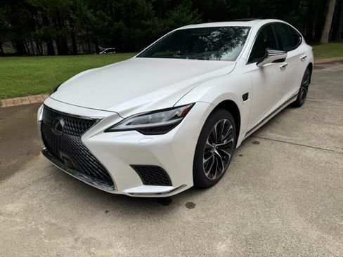 Used 2023 Lexus LS 500h AWD w/ Luxury Package image 2