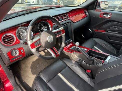 Used 2013 Ford Mustang GT Premium image 6
