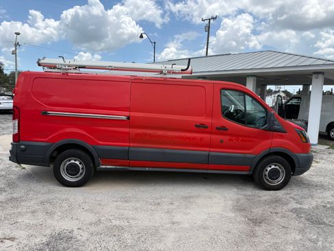 Used 2018 Ford Transit 250 148 Low Roof RWD image 3