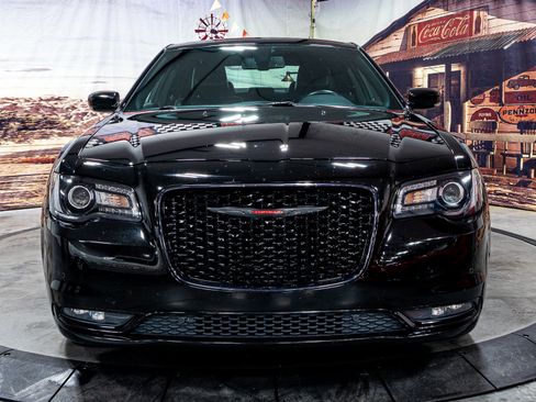 Used 2021 Chrysler 300 S image 3